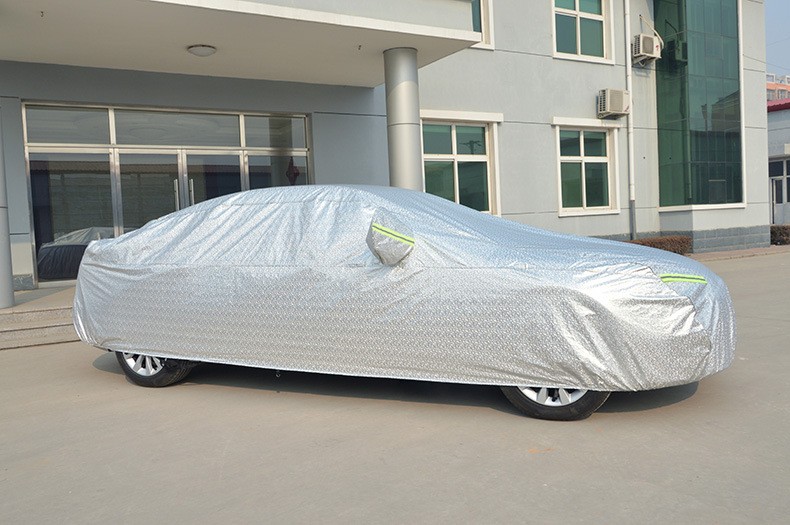 Lợi Ích Khi Sử Dụng Bạt Trùm Xe Ô Tô 7 Chỗ